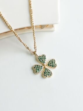 Kendra Scott Clover Gold Green Crystal Short Pendant Necklace Dust Bag